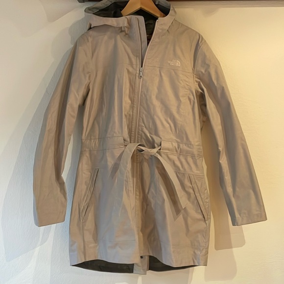NWOT The North Face TeraLinda Belted Trench Coat, Rain Jacket. Grey Size L - Picture 2 of 12